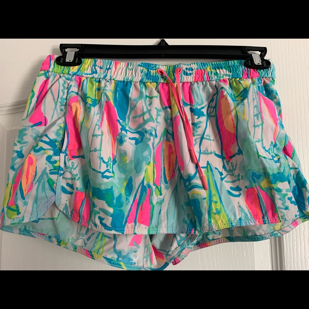 Lilly Pulitzer Beach&Bea Sunglow luxletic shorts